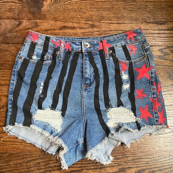 Harley Quinn Birds Of Prey DC Comics  Destructed Hi-Rise Shorts size 1-XS - Picture 2 of 9